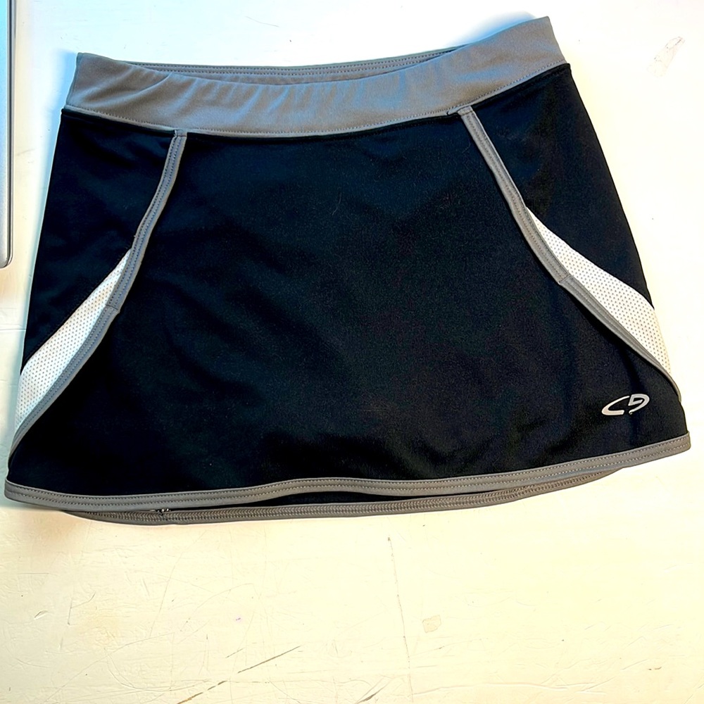 Girl’s Tennis Skirt Medium Size 7-8